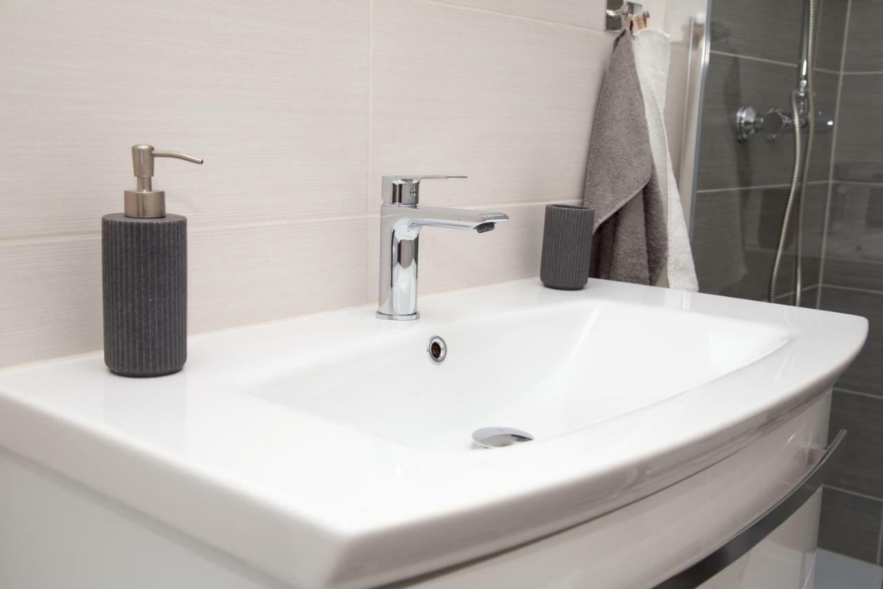 Appartement Apartman Topic à Kaštela Extérieur photo