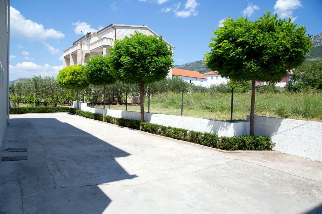Appartement Apartman Topic à Kaštela Extérieur photo