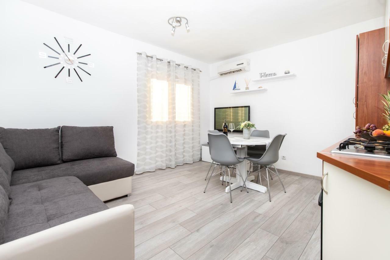 Appartement Apartman Topic à Kaštela Extérieur photo