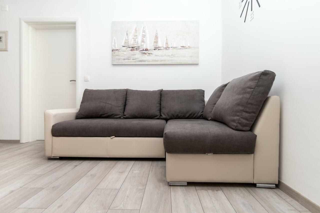 Appartement Apartman Topic à Kaštela Extérieur photo