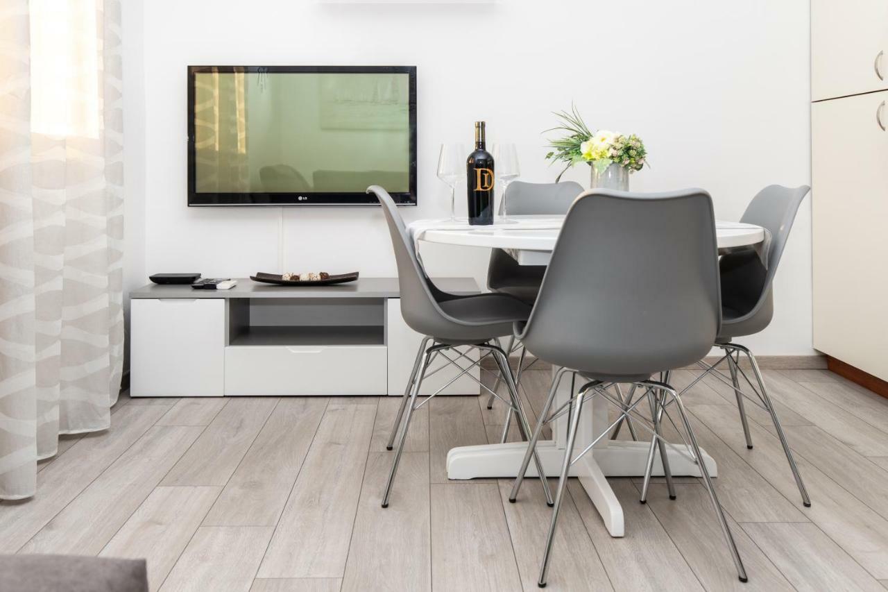 Appartement Apartman Topic à Kaštela Extérieur photo